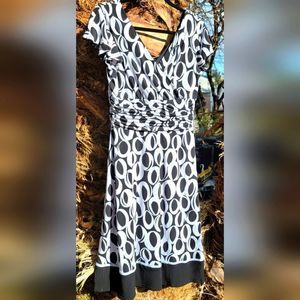 STUDIO 1 Spectator Kentucky Derby elegant pull on stretch waist flutter sleeve